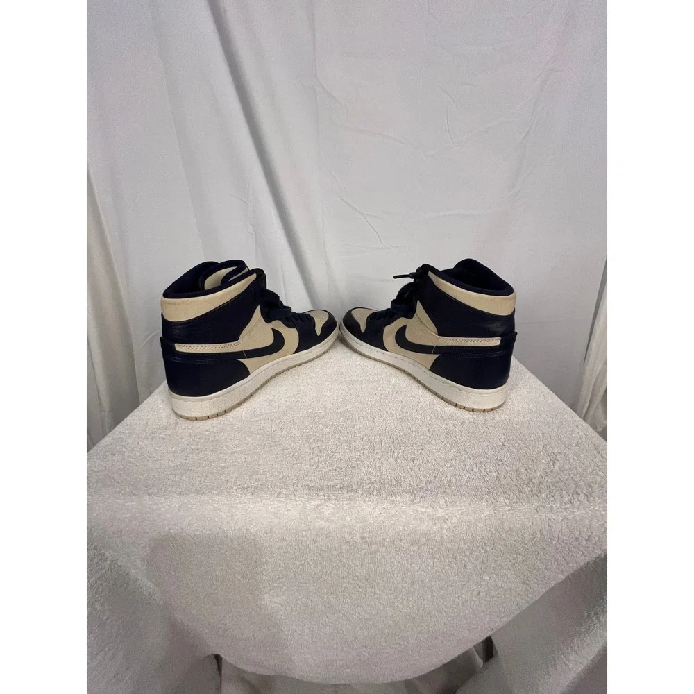 Jordan 1 Mid Navy Cream Sneakers 554724-411 Mens 9.5‎ Mid Top Basketball Shoes
